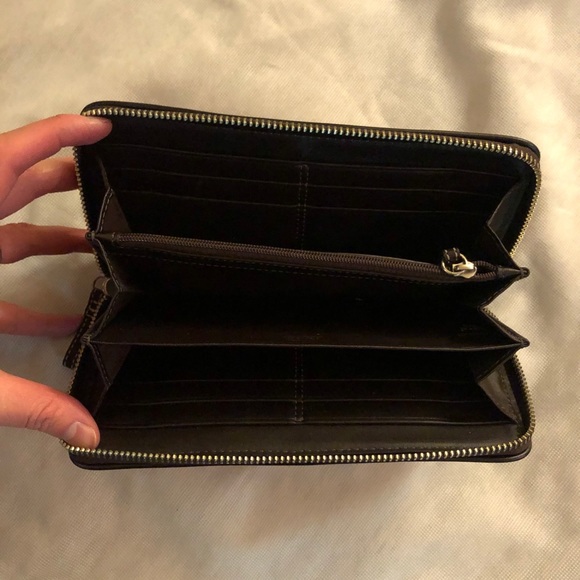 Coach Wallet - Long Zippy - Picture 2 of 2